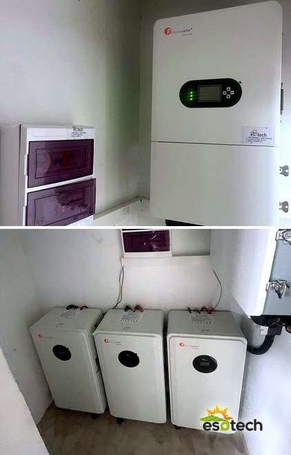 Onduleur triphasé Felicity Solar 20 kW et trois batteries lithium Felicity de 45 kWh en local technique, installation solaire de 14,4 kWc à Ngaparou, réalisée par Esotech